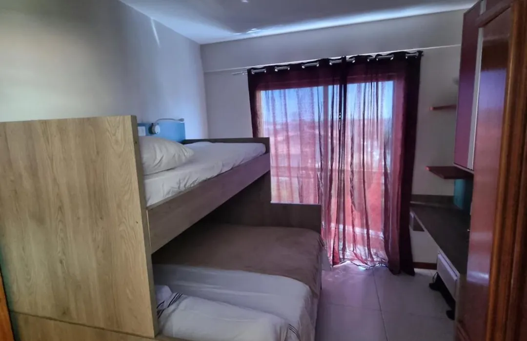 Apto luxo de 2 quartos, 3 banheiros Praia do forte-1